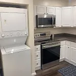 Brand New En-Suite Private Bath Next Camden Yard , Convention Center