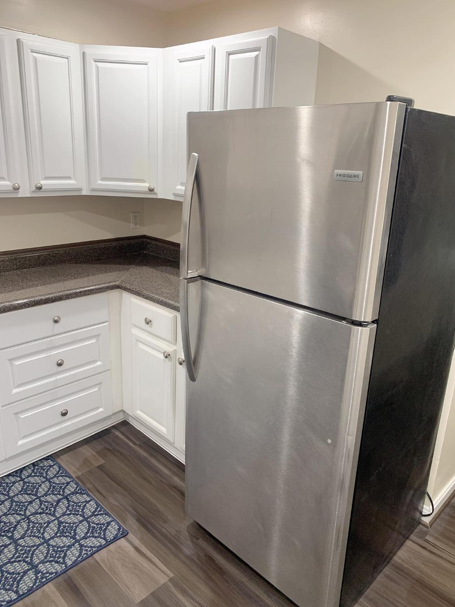 Brand New En-suite Private Bath Next Camden Yard , Convention Center *